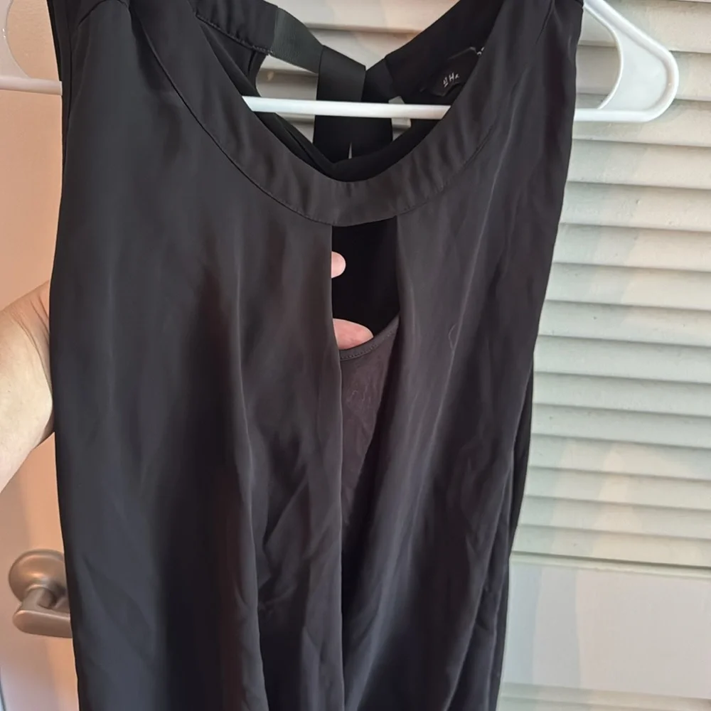 Elegant Black Drapey Blouse Keyhole cutout in front and in back with ribbon tie. - Picture 4 of 5